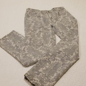 💥Jean's DG2 by Diane Gilman Camouflage NWOT